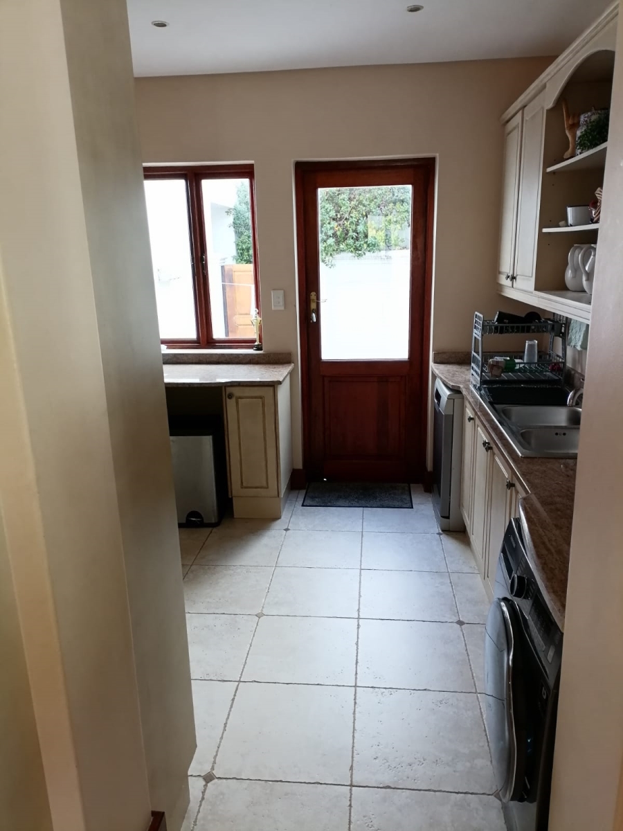 To Let 3 Bedroom Property for Rent in De Zalze Winelands Golf Estate Western Cape